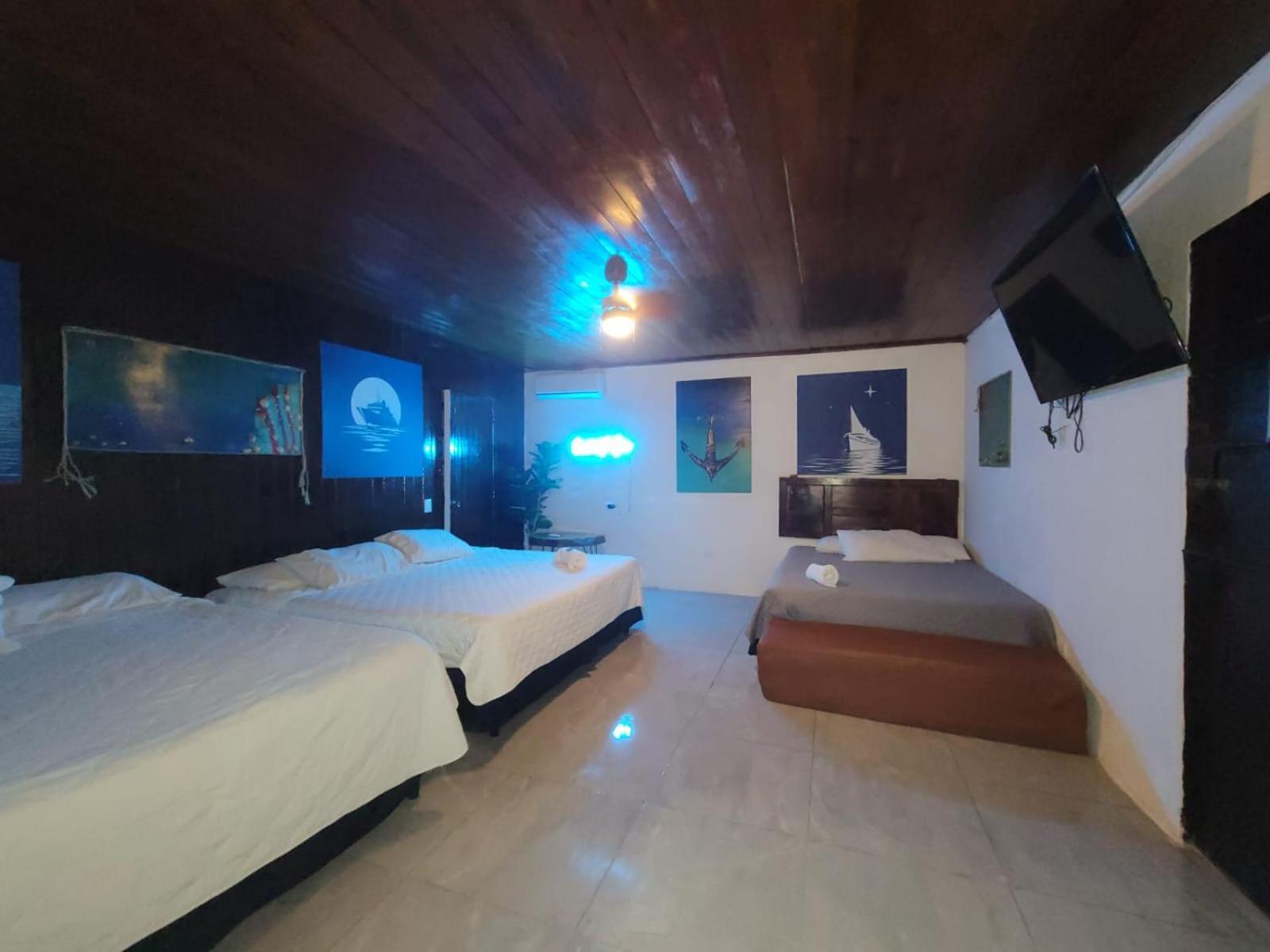 Villa Napoli Santa Ana Exterior foto
